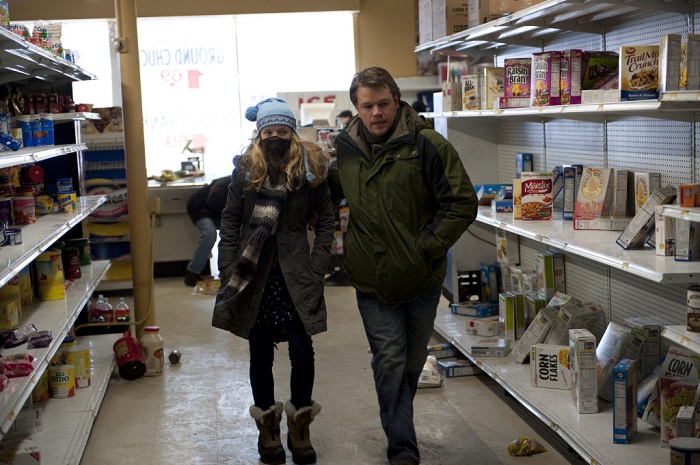(L-r) ANNA JACOBY-HERON as Jory Emhoff and MATT DAMON as Mitch Emhoff in the thriller ÒCONTAGION,Ó a Warner Bros. Picture release.