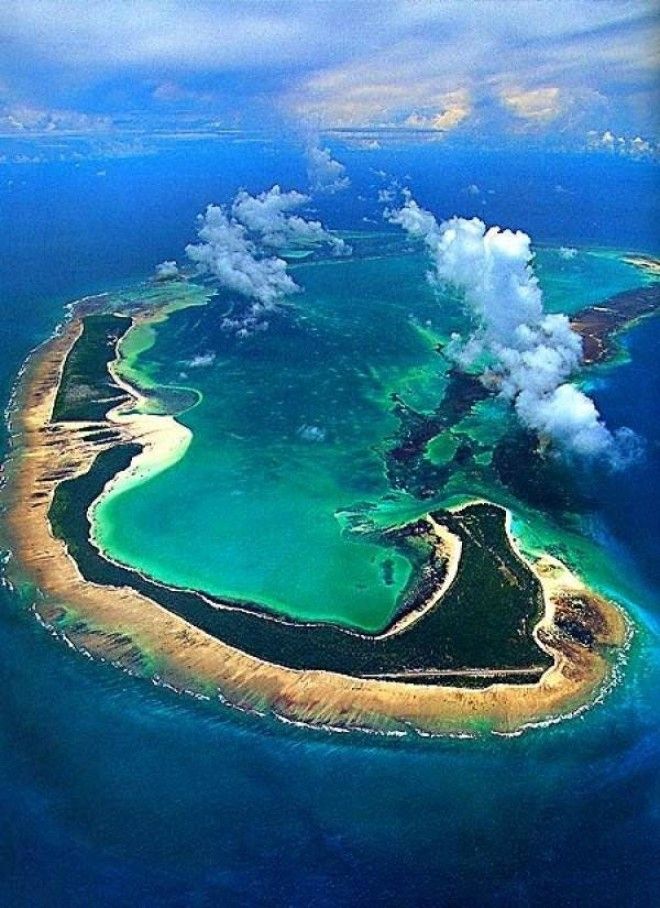 4 место в мире. Остров Кокос Сейшелы. Кокосовые острова Австралия. Коралловые острова Сейшелы. Неизведанные острова.