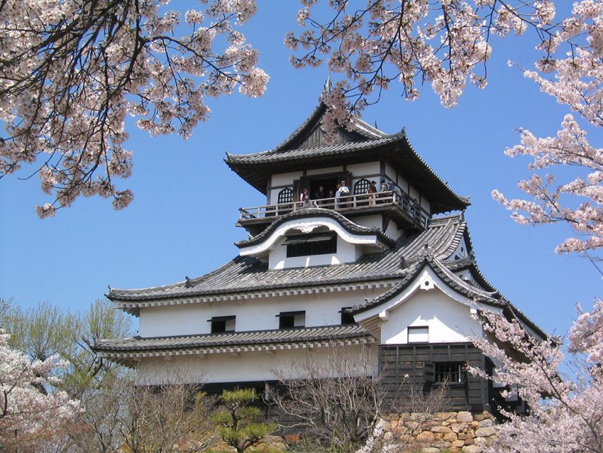 castles-of-japan-5-1-853x640